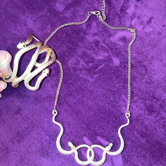 Vintage BUNDLE Rare gold metal Whimsigoth snake wrap necklace & bracelet cuff - Picture 4 of 8
